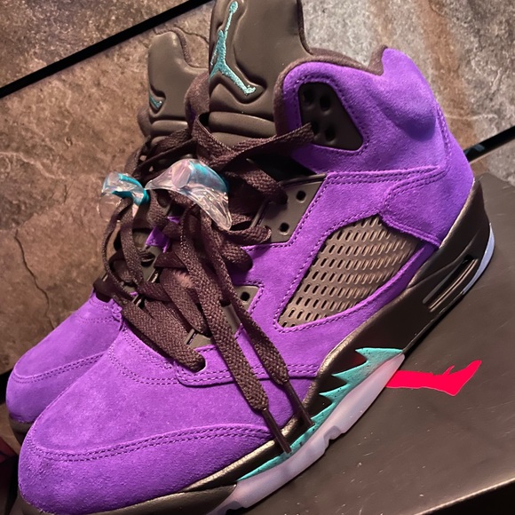 Air Jordan 5 Retro - Picture 3 of 3